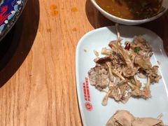 -何师傅美蛙鱼头(汉街店)