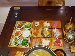 -银米·云南传统过桥米线(双廊黑金冠店)