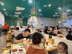 -浪里寻·臻牛养生牛肉火锅(方圆荟店)