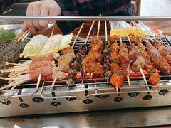 -哈尔滨小酒馆·鲜肉现穿自助烧烤(康新花园店)