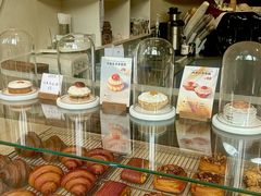 -VERIE BAKEHOUSE
