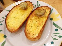 蒜香烤面包-萨莉亚意式餐厅(南京环亚凯瑟琳广场店)