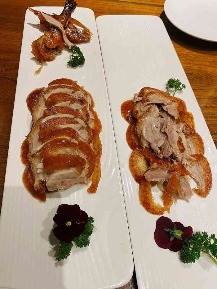 北京老铺烤鸭(老城根店)-"很失望的一家店口味太差了,双鸡捞面的鸡肉.