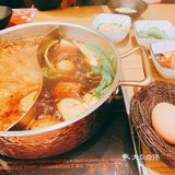 这家小有名气，所以和朋友来吃，点的寿喜和麻辣鸳鸯锅