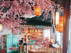 -荷塘秋月·本帮江浙菜(国权路店)