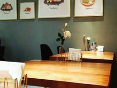 -POKEE VIA&Brunch·维娅(重庆来福士店)