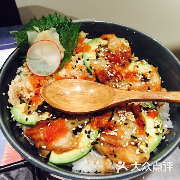 烤鳕鱼搭鳗鱼饭