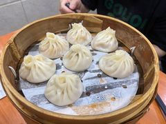 -莱莱小笼·乔艾