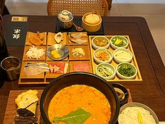 -银米·云南传统过桥米线(双廊黑金冠店)