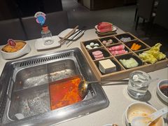 -海底捞火锅鲜切牛肉主题店(长寿路店)