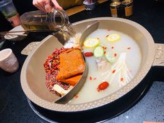 -潘小辣鲜肉老火锅