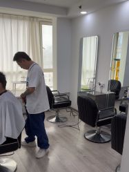 -LILI·HAIR SALON理理造型