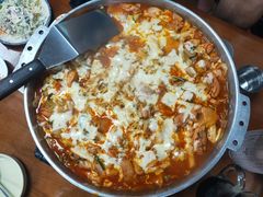 -亲昵春川鸡排(韩国美食街店)