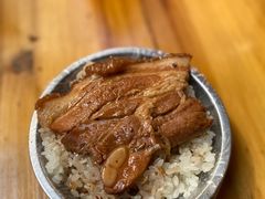 -梁阿婆廿年老牌扣肉糯米饭