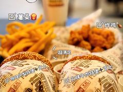 -The Habit Burger Grill 哈比特汉堡(爱琴海店)