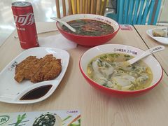 -小杨生煎(金山百联购物中心3楼店)