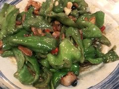 -六福烧烤酒馆(秦隆步行街店)