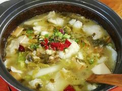 石锅酸菜鱼-周鱼小馆石锅酸菜鱼(活力汇店)