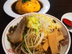 二郎系拉面-拉面莊夢語＆中华料理八椿