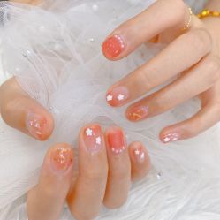 -七彩虹美甲美睫 半永久