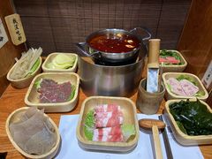 -独食火锅·半米屋台(直营总店)