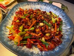 -伴山牛贵州黄牛肉火锅·苗疆非遗艺术餐厅(上海首店)