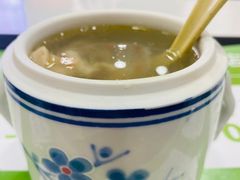 猪肚炖土鸡汤-吴一川牛腩粉(西村店)