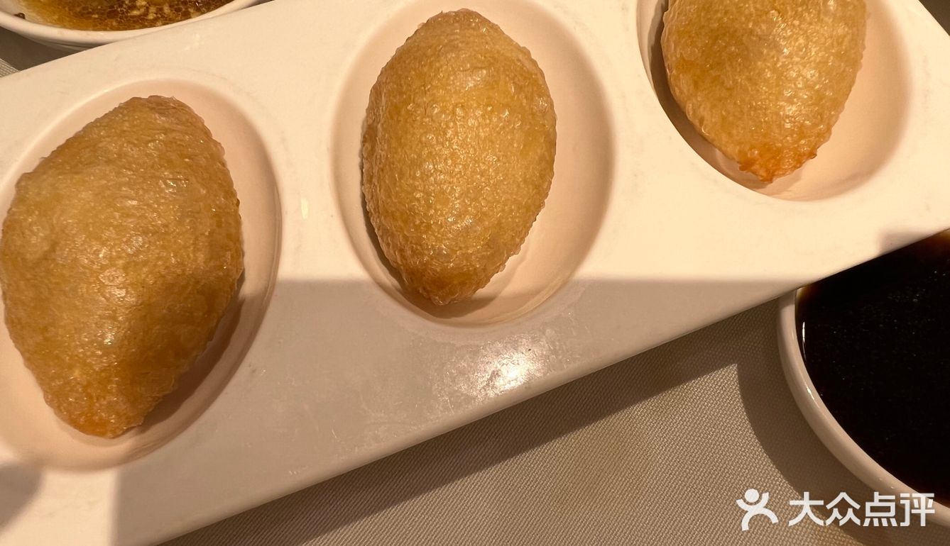 週日剛好特價點了個鹵水拼盤 好吃是好吃