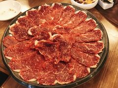 手切本地特级靚牛肉-金海阁海鲜火锅