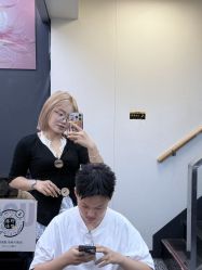 点击看大图 -藤野造型专业烫染接发