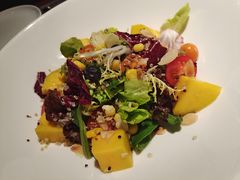 -MONICH牛排融合餐厅(和义大道购物中心店)