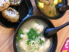 上海小馄饨-小杨生煎(黄河路店)