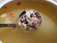 鲜松茸炖土鸡汤-小河盐帮·私家菜·烤鸭(三元桥·霄云路店)
