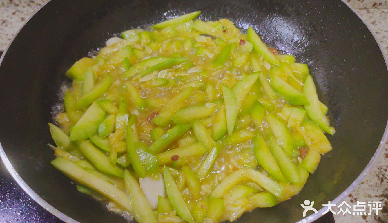 日常菜谱之清炒青南瓜～又香又甜