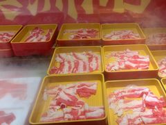 -四囍码头海鲜烧烤自助火锅(外滩南京东路悦荟广场店)