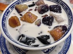-广信牛奶甜品世家(台东店)