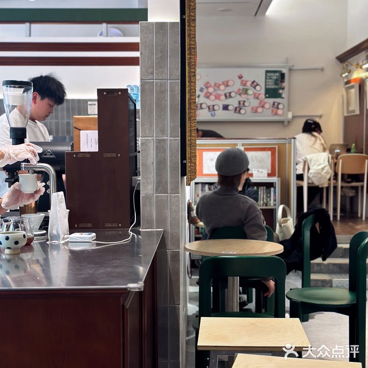 周末探店｜魔都梧桐区寻找咖啡店的舒心角落