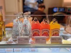 依云矿泉水-Peet's Coffee皮爷咖啡(万象天地店)