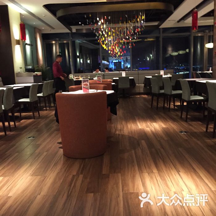 泰加泰式概念餐厅