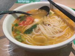 -蒙自源米线大王(东站店)