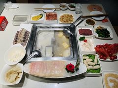 -海底捞火锅鲜切牛肉主题店(长寿路店)