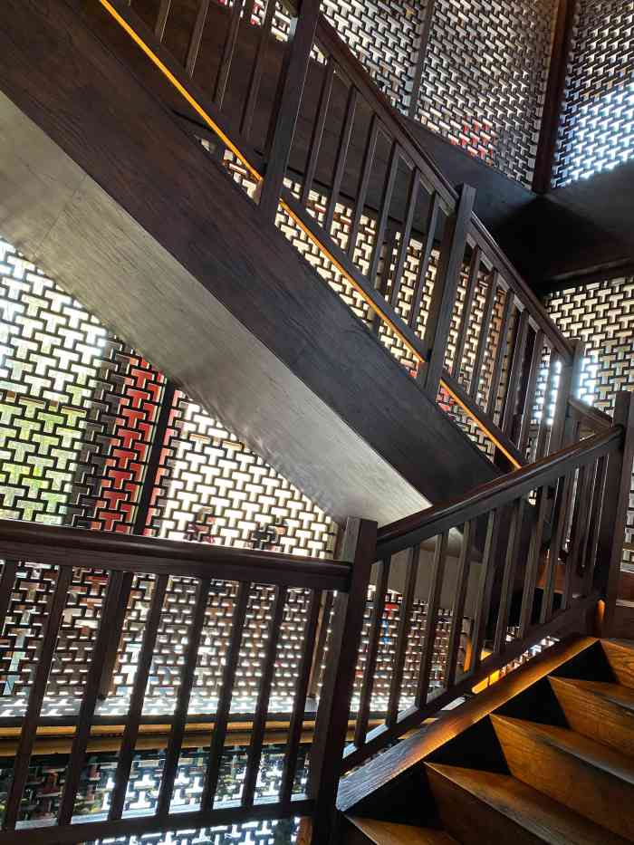 晶采轩(芮欧百货店)