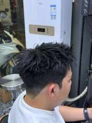 -藤野造型专业烫染接发