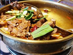 麻辣蝎子锅山泉水锅-虾满堂小龙虾烧烤(富荟广场店)