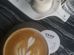 -UNI UNI(环亚凯瑟琳店)