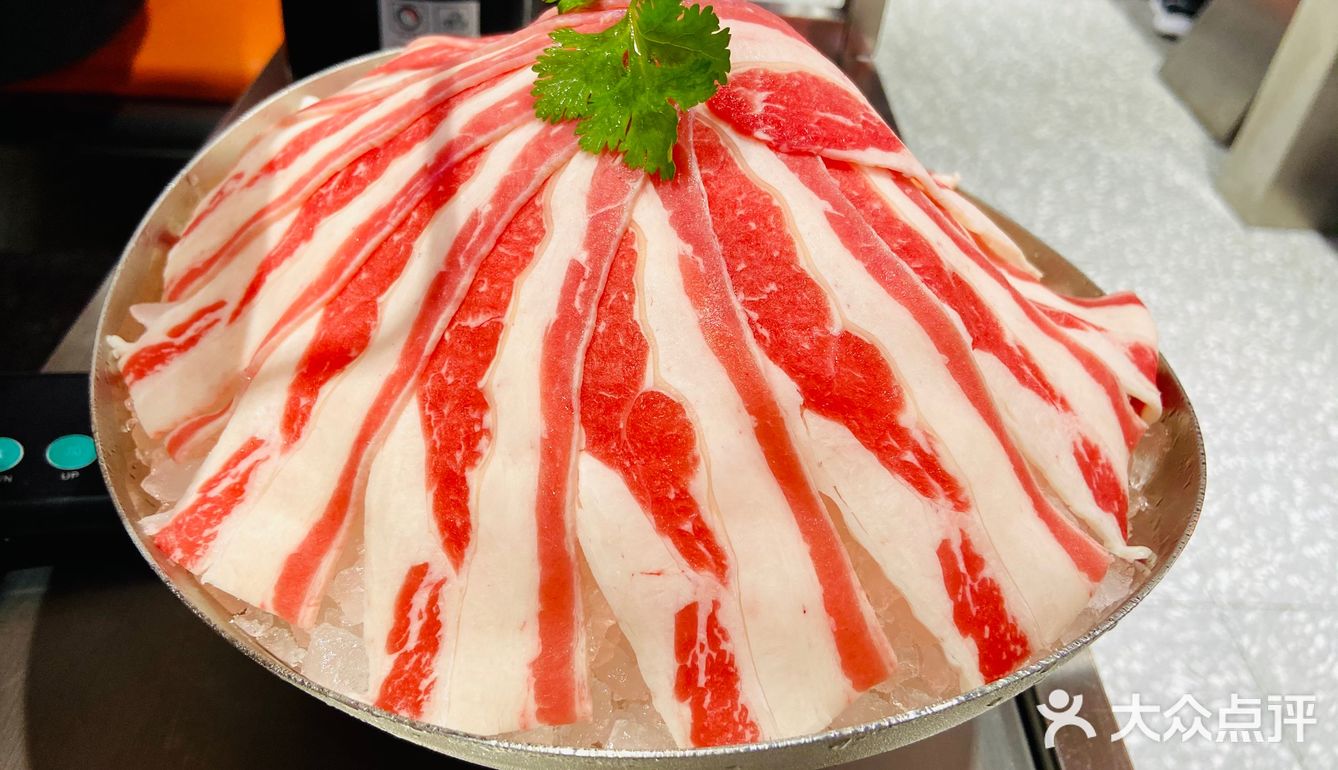 如果要把火锅、全牛、有趣结合，我能想到的只有这家店