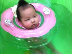 -亲亲天使婴儿游泳馆(堡镇店)