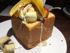 面包诱惑-前海沿·青岛菜(大拇指广场石老人店)