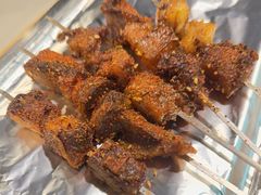 -烤满分·东北烧烤(首经贸店)