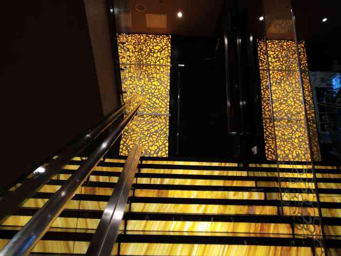 紫金湾(龙汇店)-"位于三江湖畔旁的紫金湾作为绵阳老牌高级中.